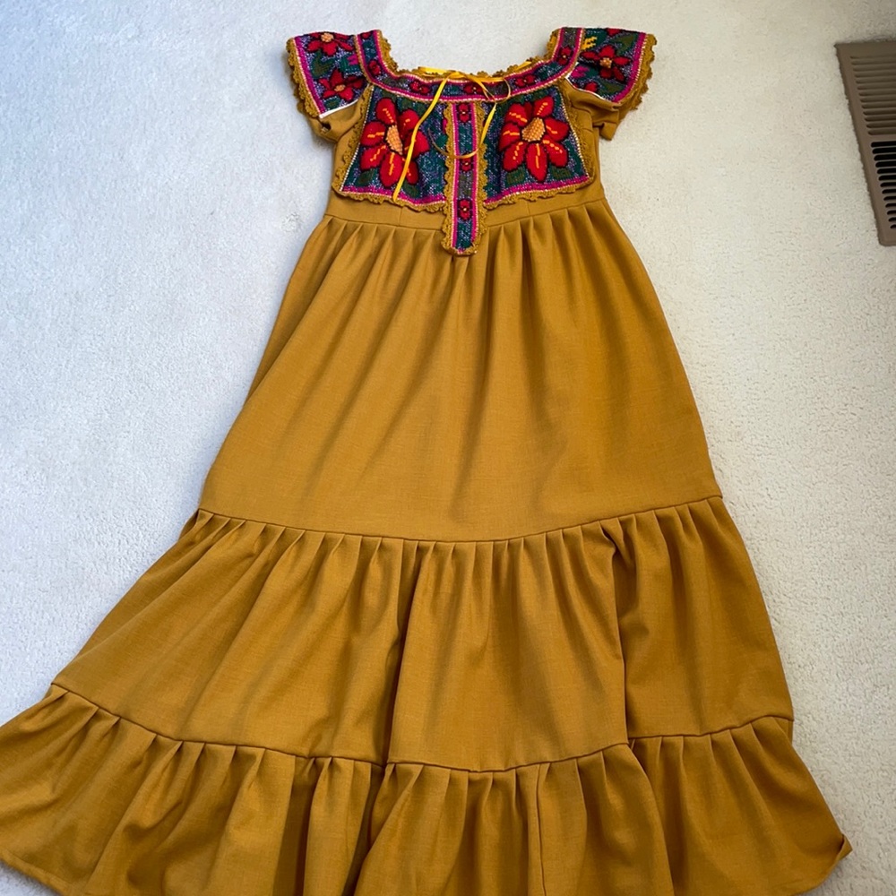 Beautiful Mexican dress. Made in Chiapas